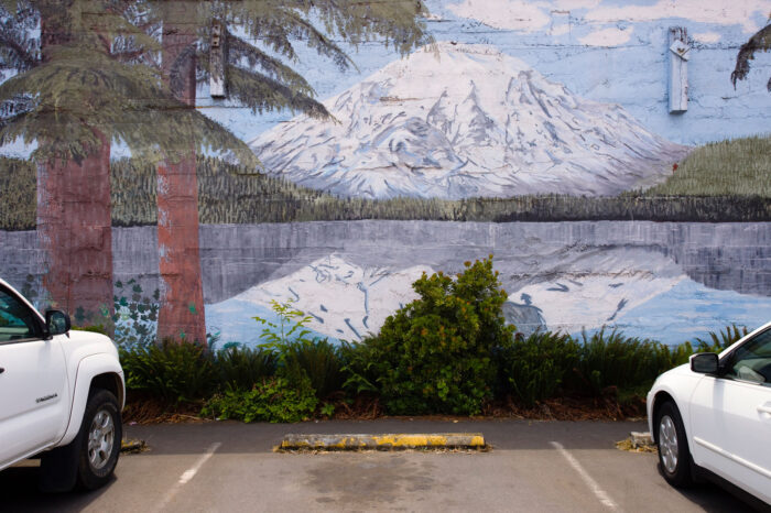 Diane Cook (American, born 1954) and Len Jenshel (American, born 1949) Mural of Mount St. Helens, Castle Rock, Washington, 2009 Pigment print Image: 16 in x 20 in; sheet: 16 in x 20 in Portland Art Museum, Gift of the artists in honor of Terry Toedtemeier, 2011.64