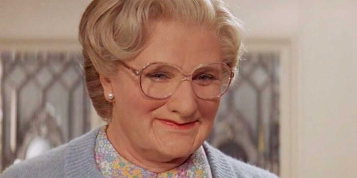 Photo of Robin Williams dressed up like an old woman